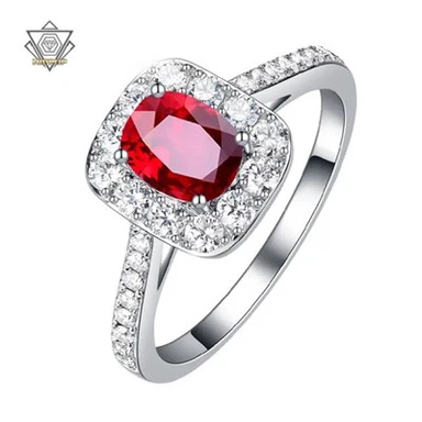 Anillo de compromiso del corazón del corazón